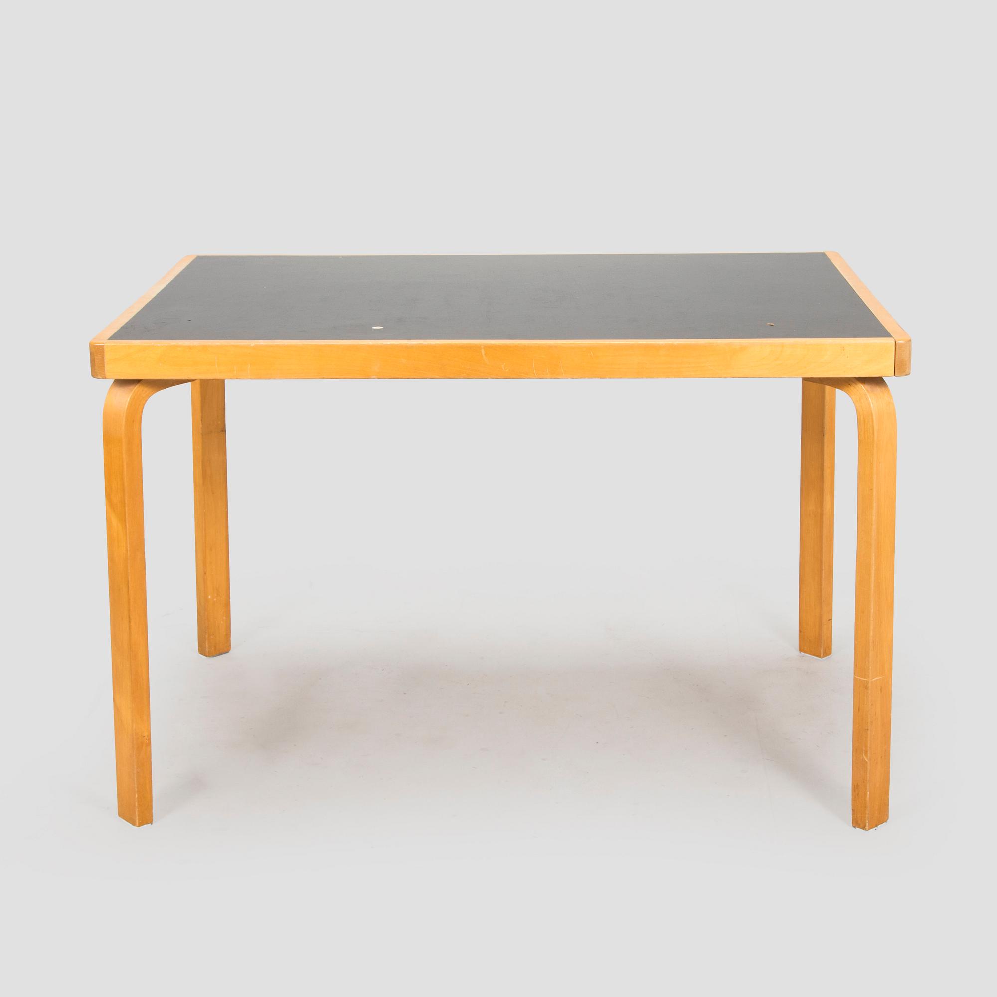 Alvar Aalto, bord, modell 95A, för O.Y. Huonekalu- ja Rakennustyötehdas A.B. 1940-tal.