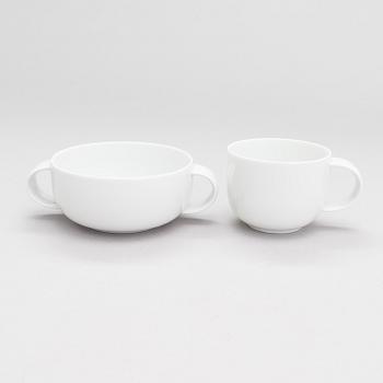 Timo Sarpaneva, A 31-piece set of "Suomi" tableware for Rosenthal Studio-line.