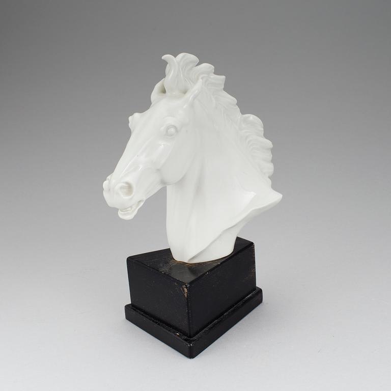 A PORCELAIN SCULPTURE by Erich Oehme, Meissen, 1949.