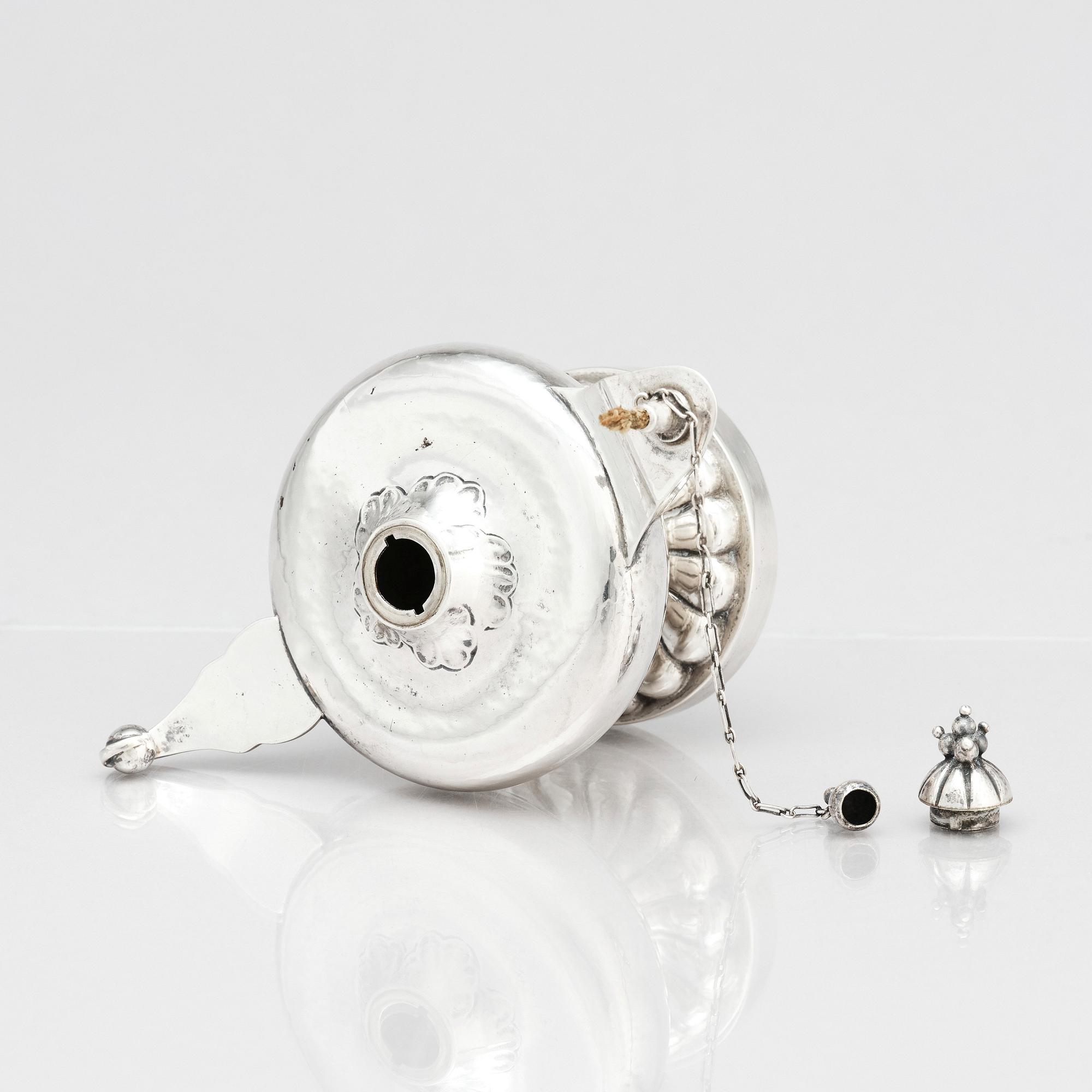 Georg Jensen, bordständare / oljelampa, Köpenhamn, 1915-19, design nr 13, 830/1000 silver.