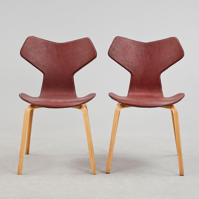 STOLAR, ett par, "Grand Prix", Arne Jacobsen, Fritz Hansen, Danmark.