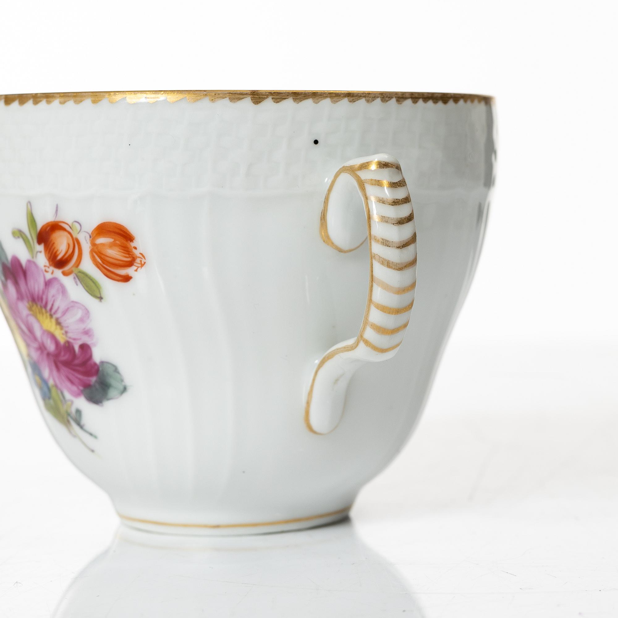 Royal Copenhagen, a 79-piece coffee and tea service, 'Saxon Flower', Denmark.