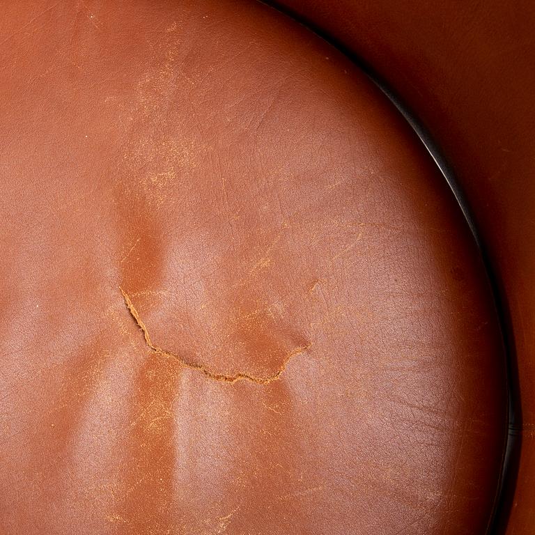 Armchairs, 2 pcs, 'Barbro', leather, by Björn Hultén for Gärsnäs, second half of the 20th century.