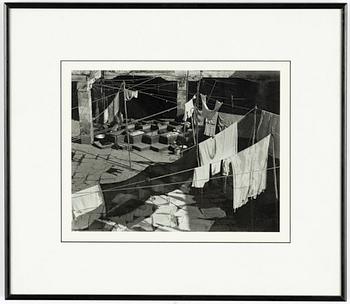 Edward Weston, "Casa De Vecindad", 1924.