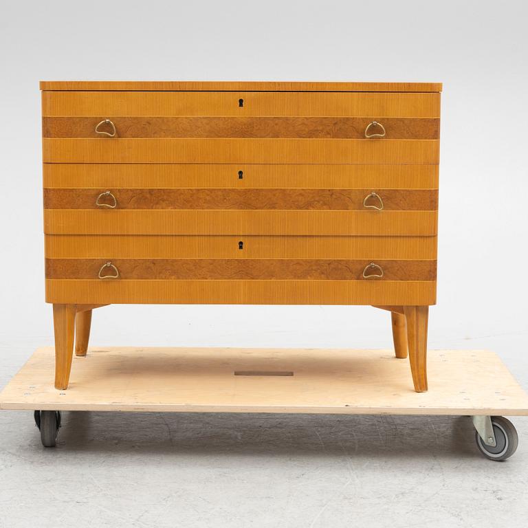 A chest of drawers, Svenska Möbelfabrikerna, Bodafors, circa mid-20th century.