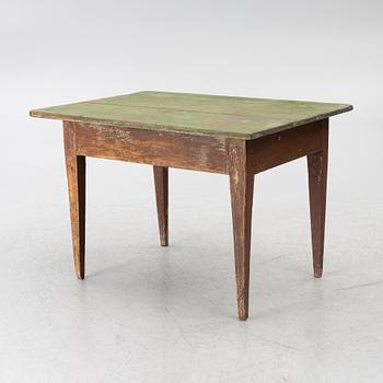 A table, 19th century.