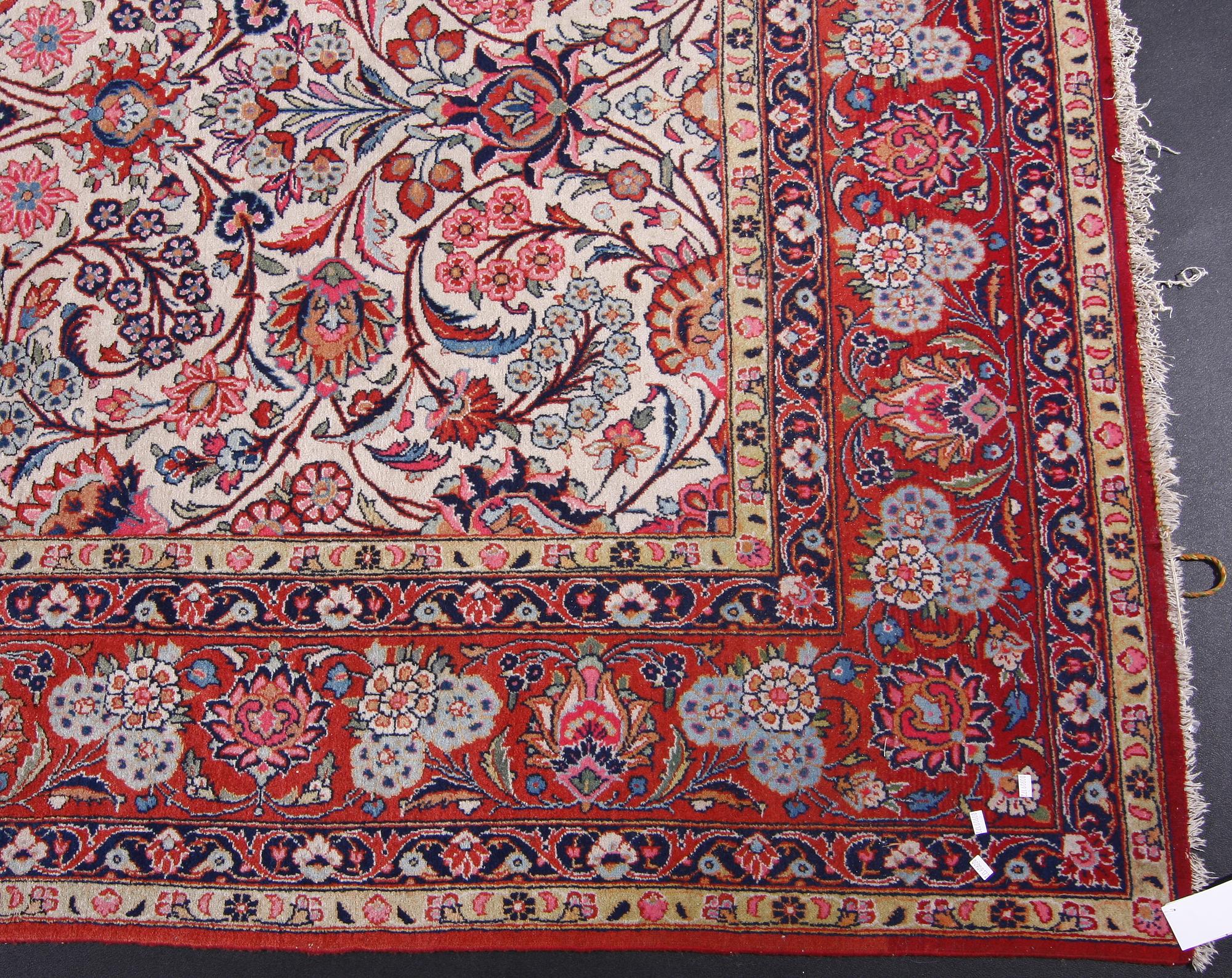 MATTA, orientalisk. Ca 332 x 210.