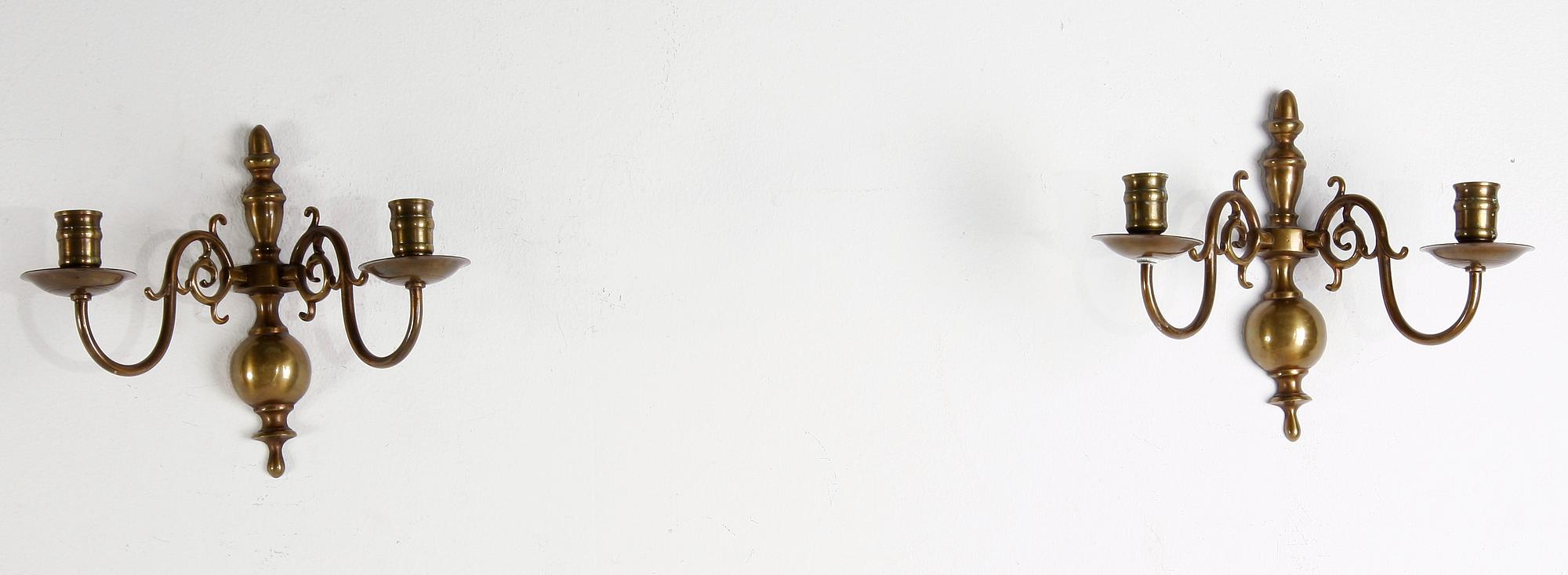 LJUSKRONA SAMT APPLIQUER, ett par, mässing, barockstil, 1900-tal. H 23-41.