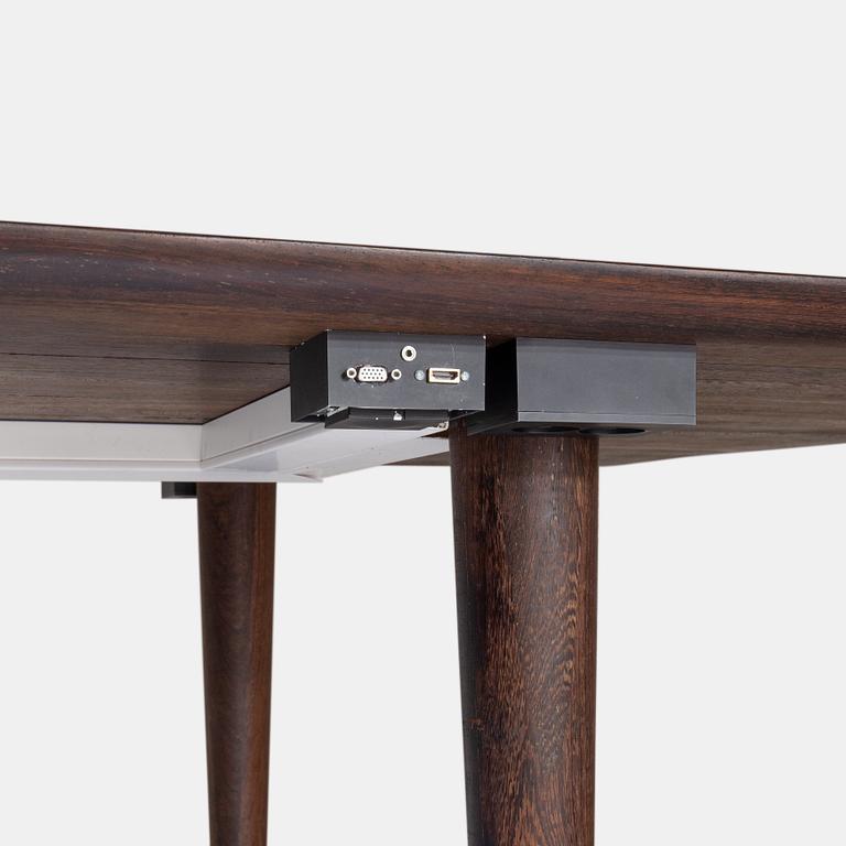 Claesson Koivisto Rune, ett unikt bord, "Kalahari". Specialbeställt från Mabeo, Botswana, 2010.