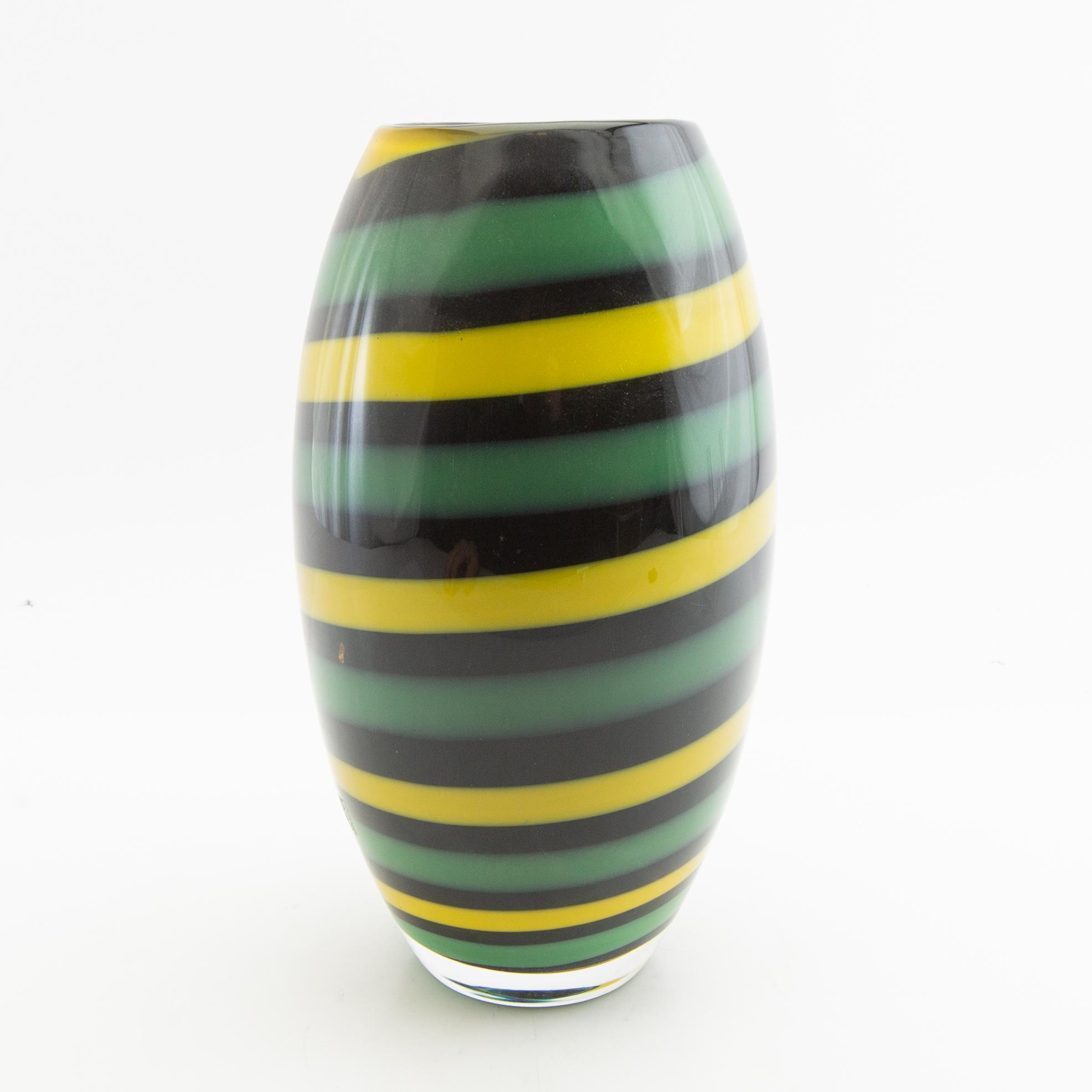 Helén Krantz, a vase, Orrefors, late 20th century.