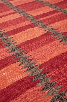 Berit Koenig, a carpet, "Viggen, röd", flat weave, ca 200 x 171,5-175 cm, signed BK SH.