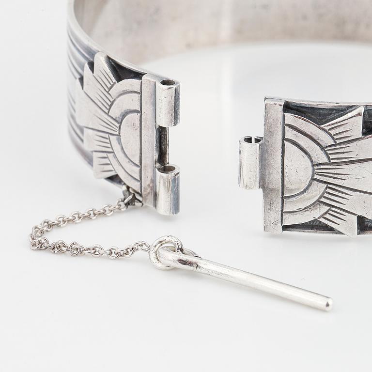 An Astrid Aagesen silver bangle.