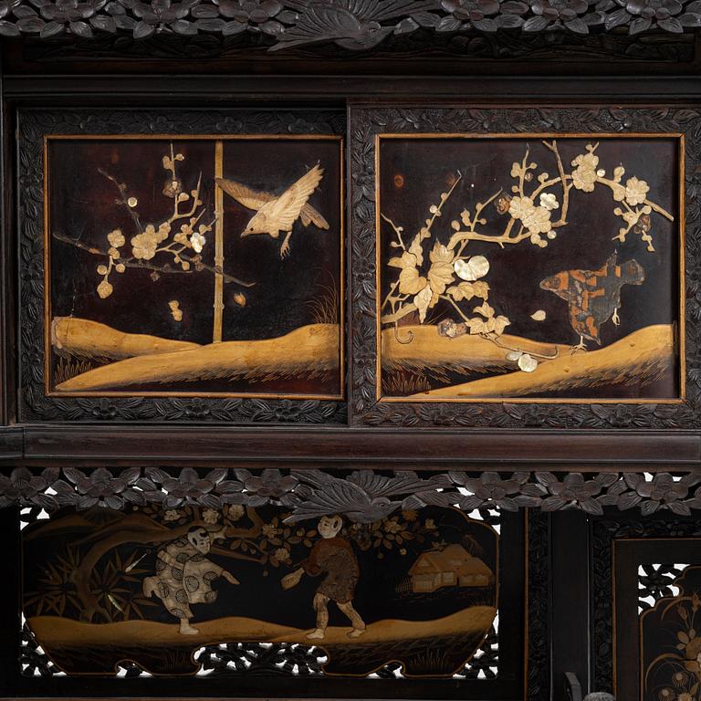 A Japanese cabinet, first part of the 20th century.