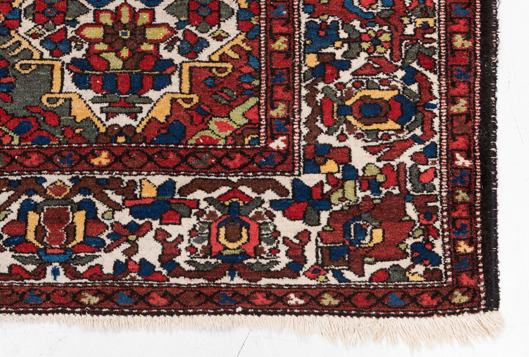 Matta, Bakhtiari, ca 314 x 222 cm.