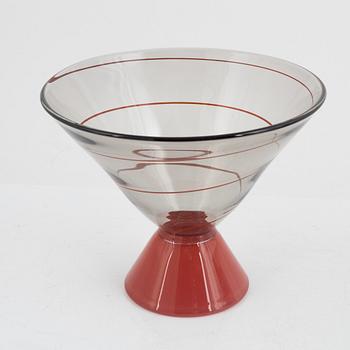 Ann Wåhlström, vase and bowl, glass, 1983 & 1984.