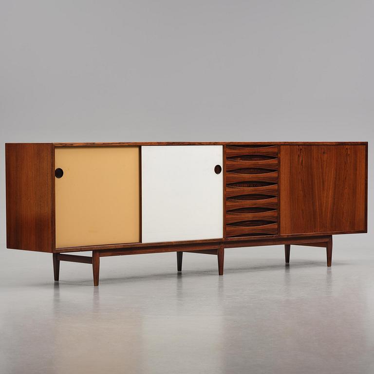 Arne Vodder, sideboard, modell "29A", Sibast Møbler, Danmark, 1950-60-tal.