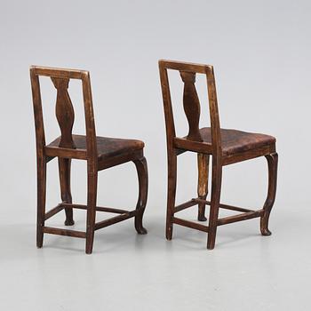 STOLAR, ett par, senbarock, 1700-tal.
