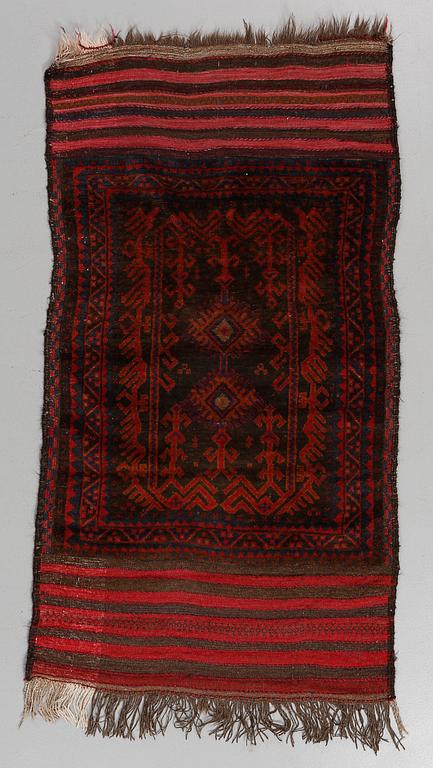 MATTA, orientalisk, total längd 156, bredd 86 cm, old.