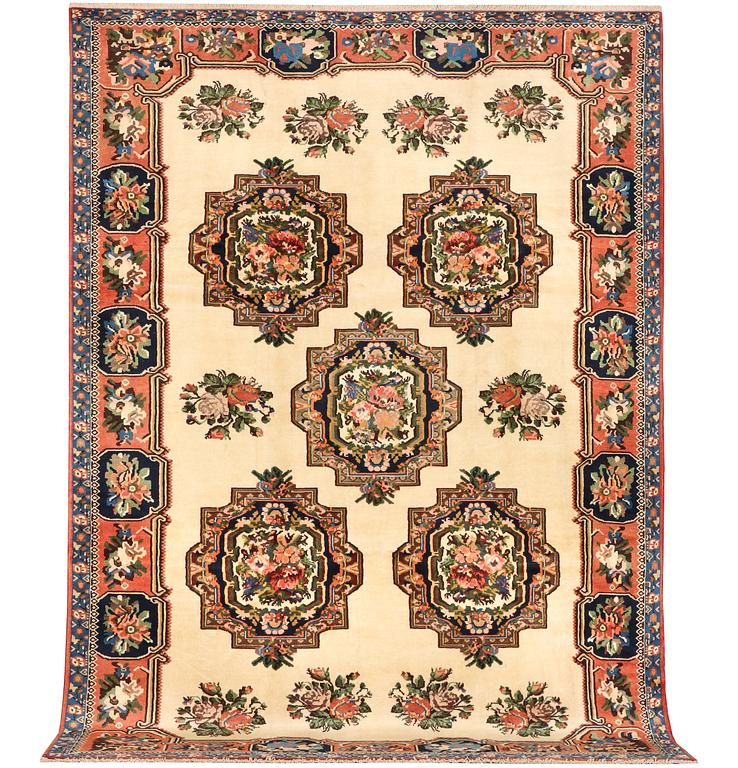 Matta, Bakhtiari, ca 300 x 217 cm.