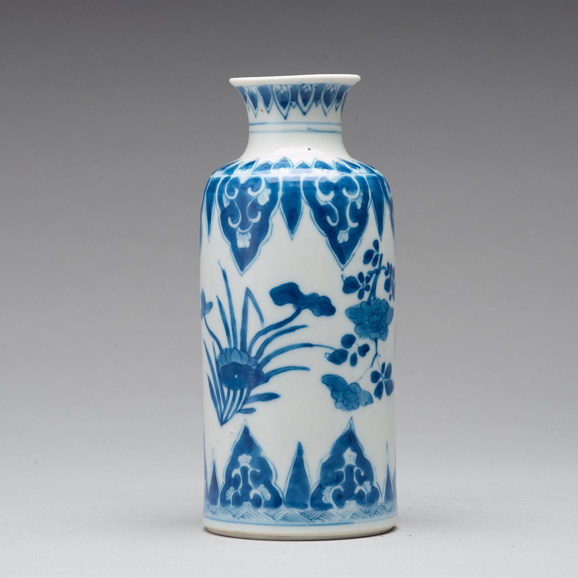 VAS, porslin. Qingdynastin, Kangxi (1662-1722).