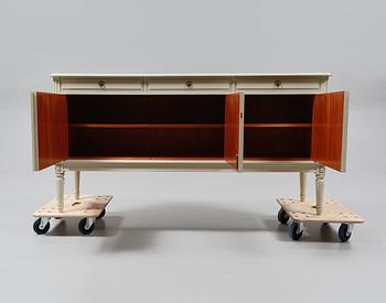 SIDEBOARD, gustaviansk stil, 1900-talets andra hälft.