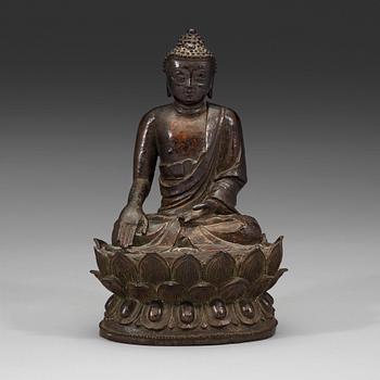 372. A bronze figure of Shakyamuni Buddha, possibly late Ming dynasty/early Qing dynasty, 17th century.