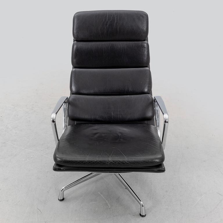 Charles and Ray Eames, stol "Soft Pad EA 222", Vitra sent 1900-tal.