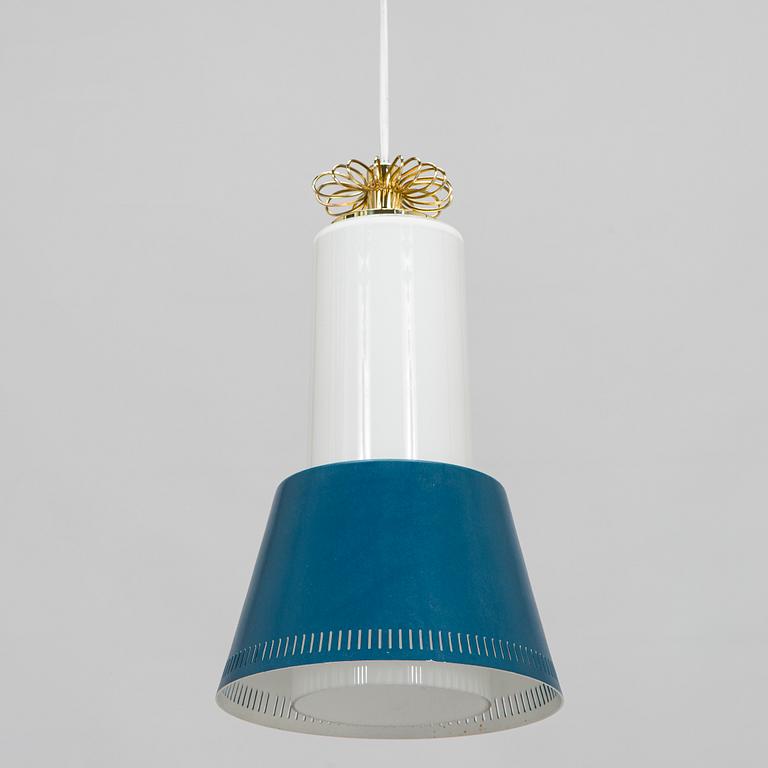 Paavo Tynell, a mid-20th century 'K2-15' pendant light for Idman.