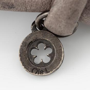 Ole Lyynggard, Charlotte Lynggaard, armband, lädderrem med berlocker, "sweet drops",.