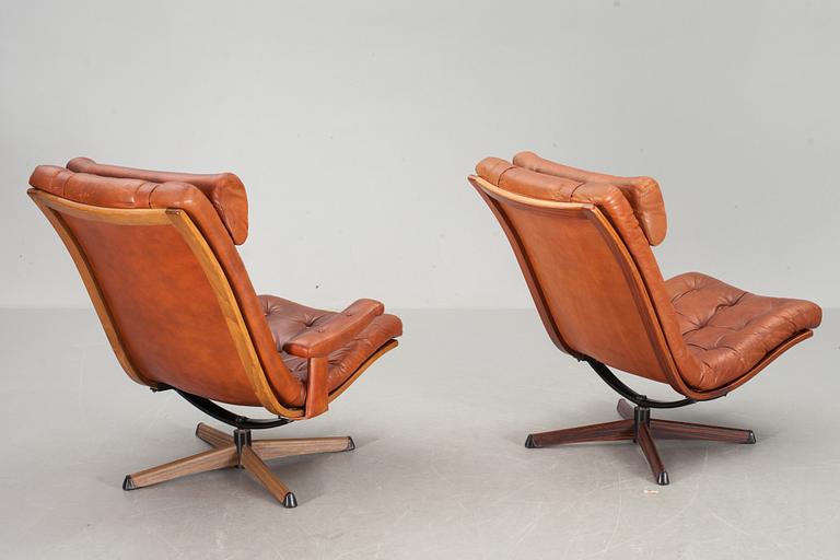 SNURRFÅTÖLJER, 2 st. Göte-möbler, Nässjö. 1970-tal.