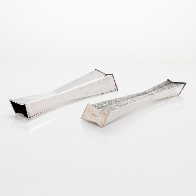 Tapio Wirkkala, two silver vases model TW 226, Kultakeskus, Hämeenlinna 1966.