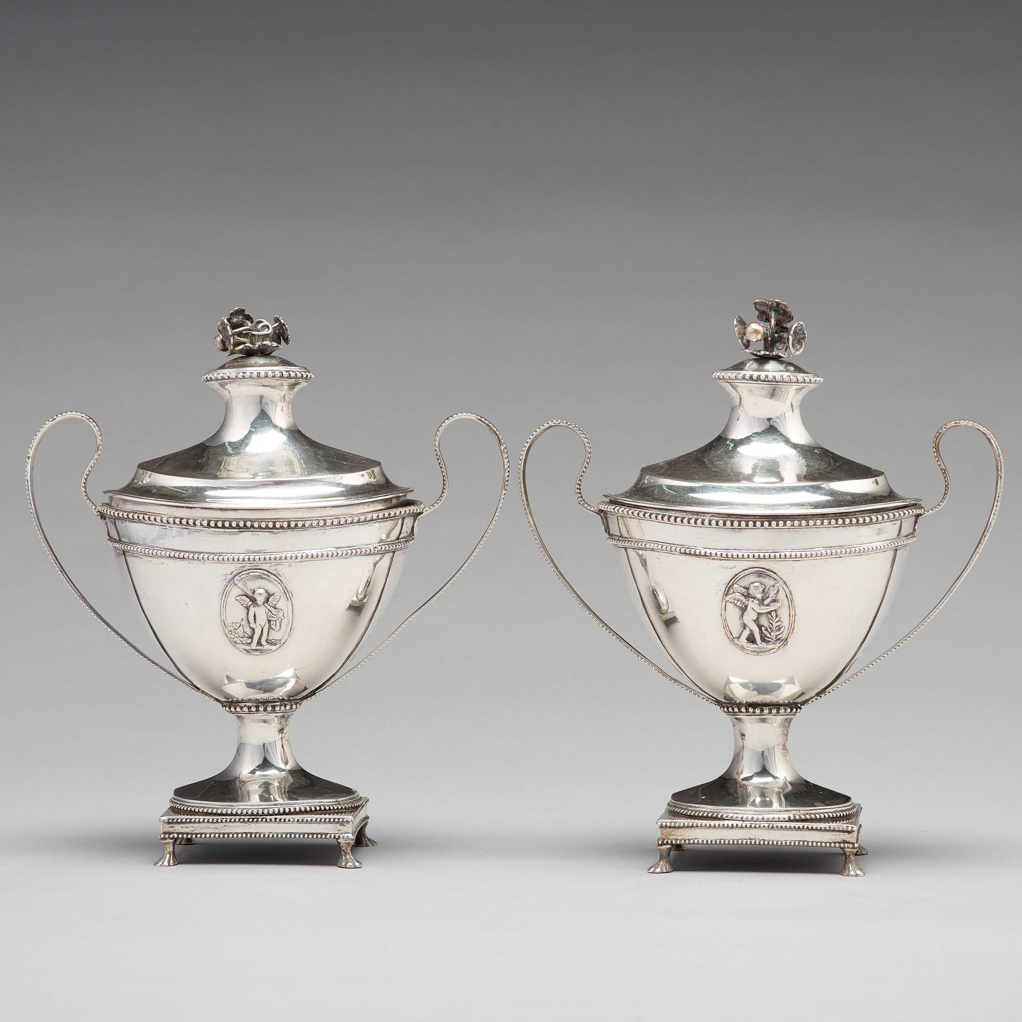 Johan Fagerberg, sockerskålar ett par, silver, Karlskrona 1789. Gustavianska.