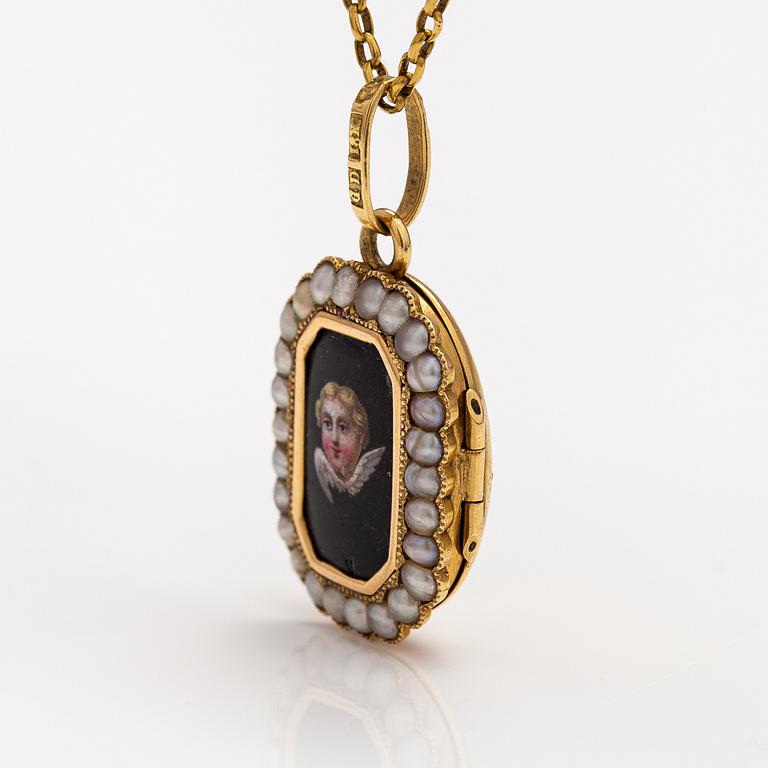 An 18K gold necklace with pearls and enamel with painted decor. Gustaf Dahlgren, Malmoe 1870.