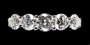 1120. RING, fem briljantslipade diamanter, tot. 2.15 cts.