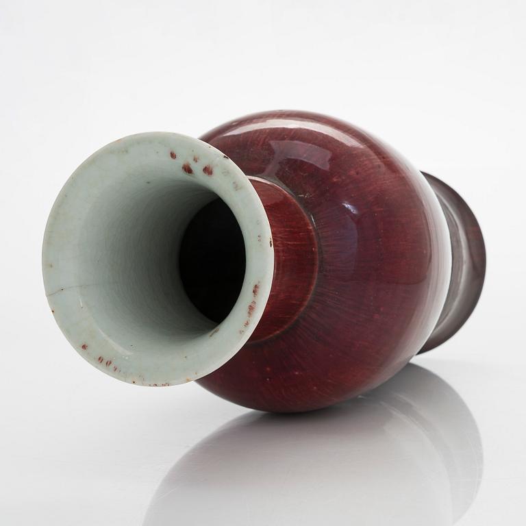 Vas, keramik. Kina, 1900-tal.