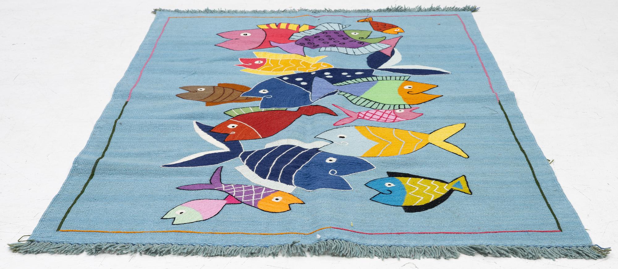 A hand-embroidered Kelim rug, 178 x 121 cm.