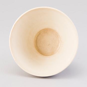 GERDA THESLEFF, malja, keramiikkaa,  signeerattu GT, Arabia.