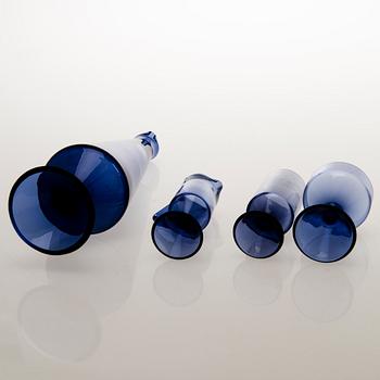 TAMARA ALADIN, A set of 5 drinking glasses, a decanter, a sugar bowl and a cream jug, X-series, Riihimäen Lasi 1961-64.