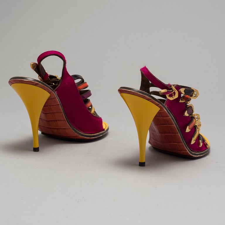 LOUIS VUITTON, pumps, storlek 39.