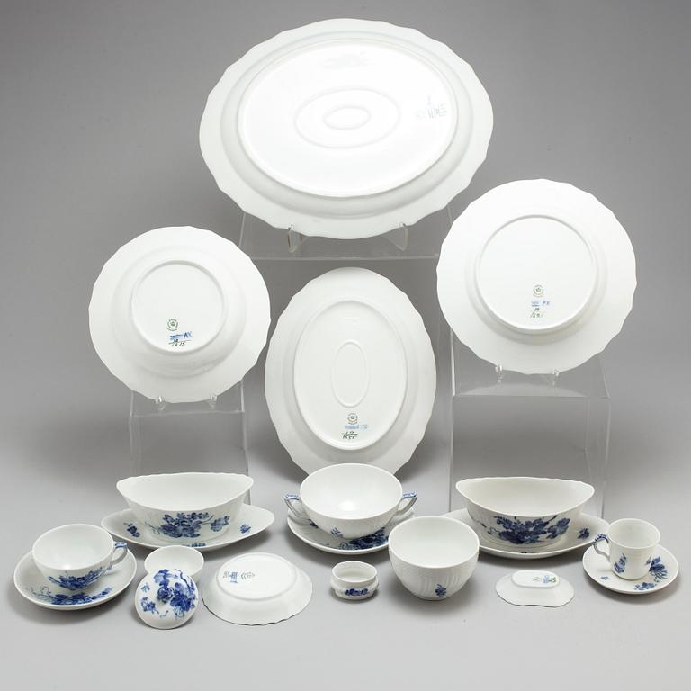 A 38-pieces 'Blå blomst' porcelain dinner service by Royal Copenhagen.