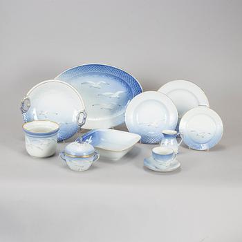 A party 'Blå Måsen' part coffee and dinner porcelain service, Denmark, second half of the 20th century (52 pieces).