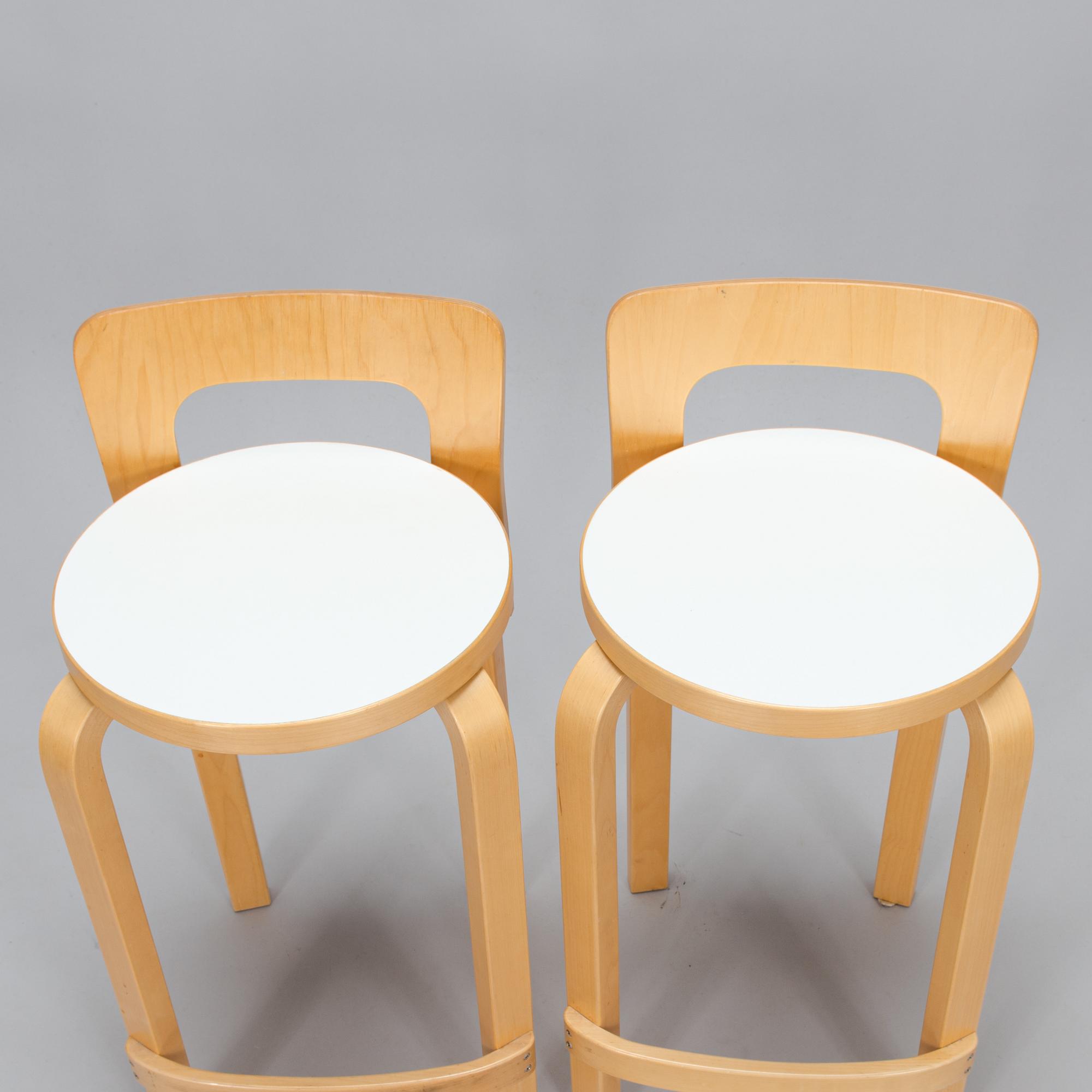 Alvar Aalto, barstolar, 2 st, modell K65, Artek 1997.