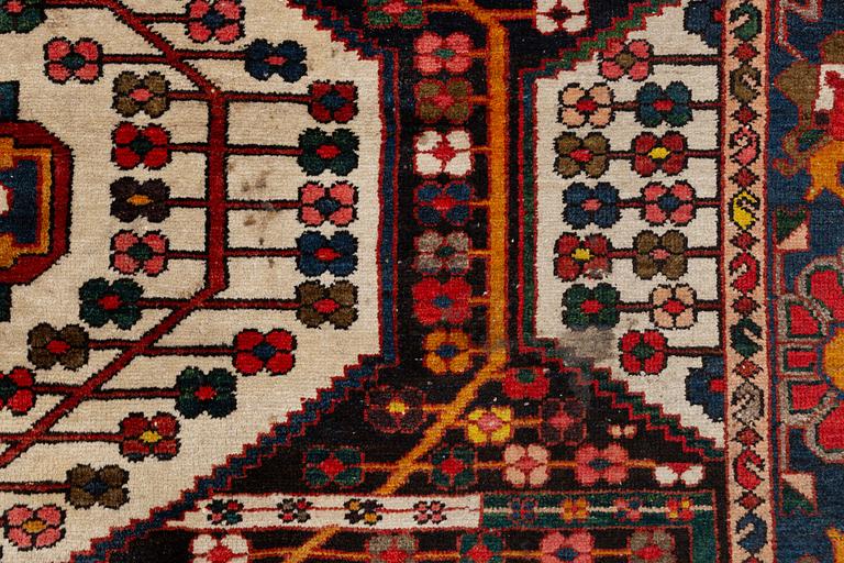 Matta, Bakhtiari, ca 290 x 190 cm.