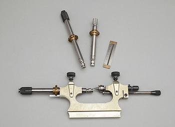 URMAKARVERKTYG, 5 delar, Tour a Pivoter A Vis De Rappel, Schweiz, omkring 1900.