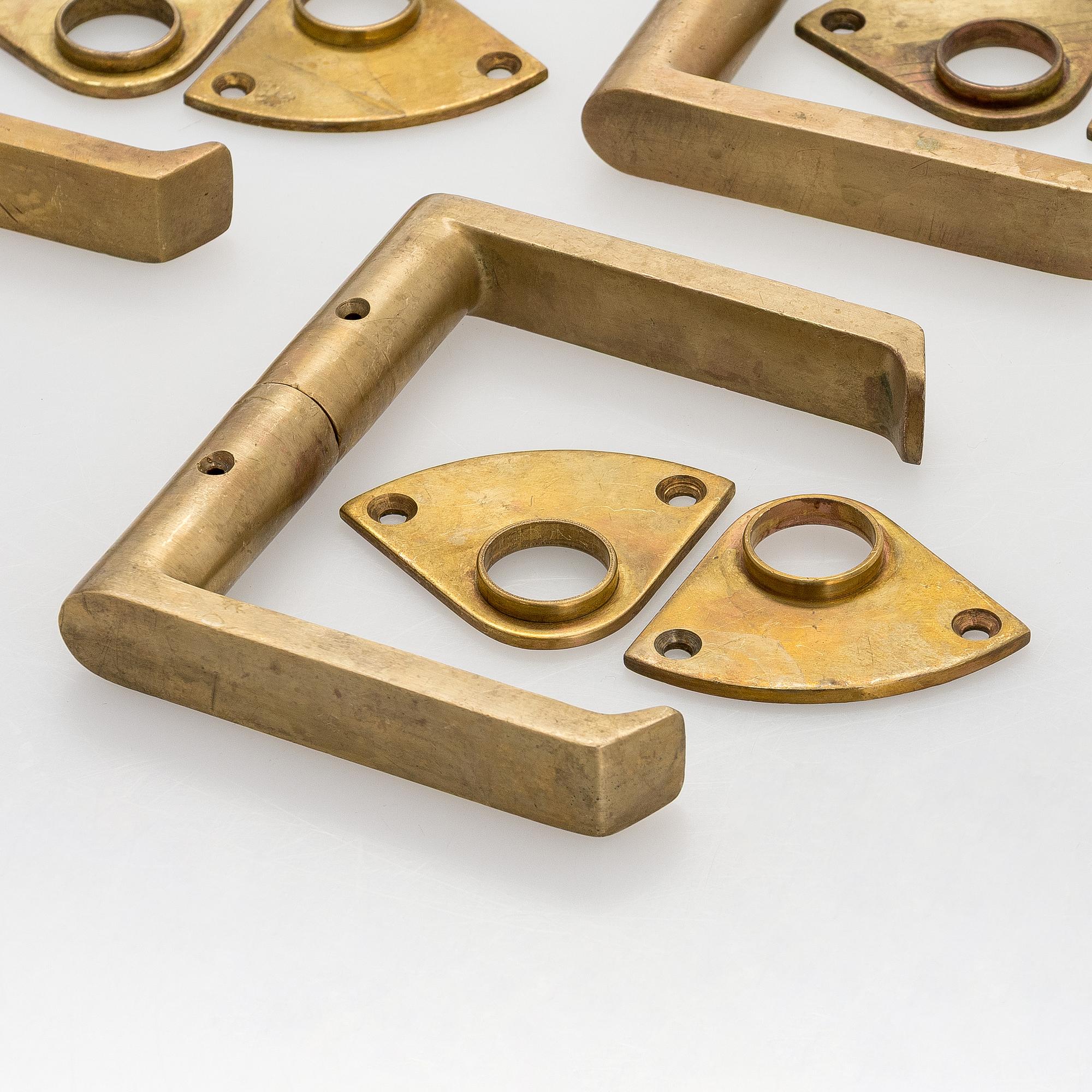 Dörrhandtag, 6 par, modell 75, tillverkare Mariefors Bruk. Modellen formgiven 1952.