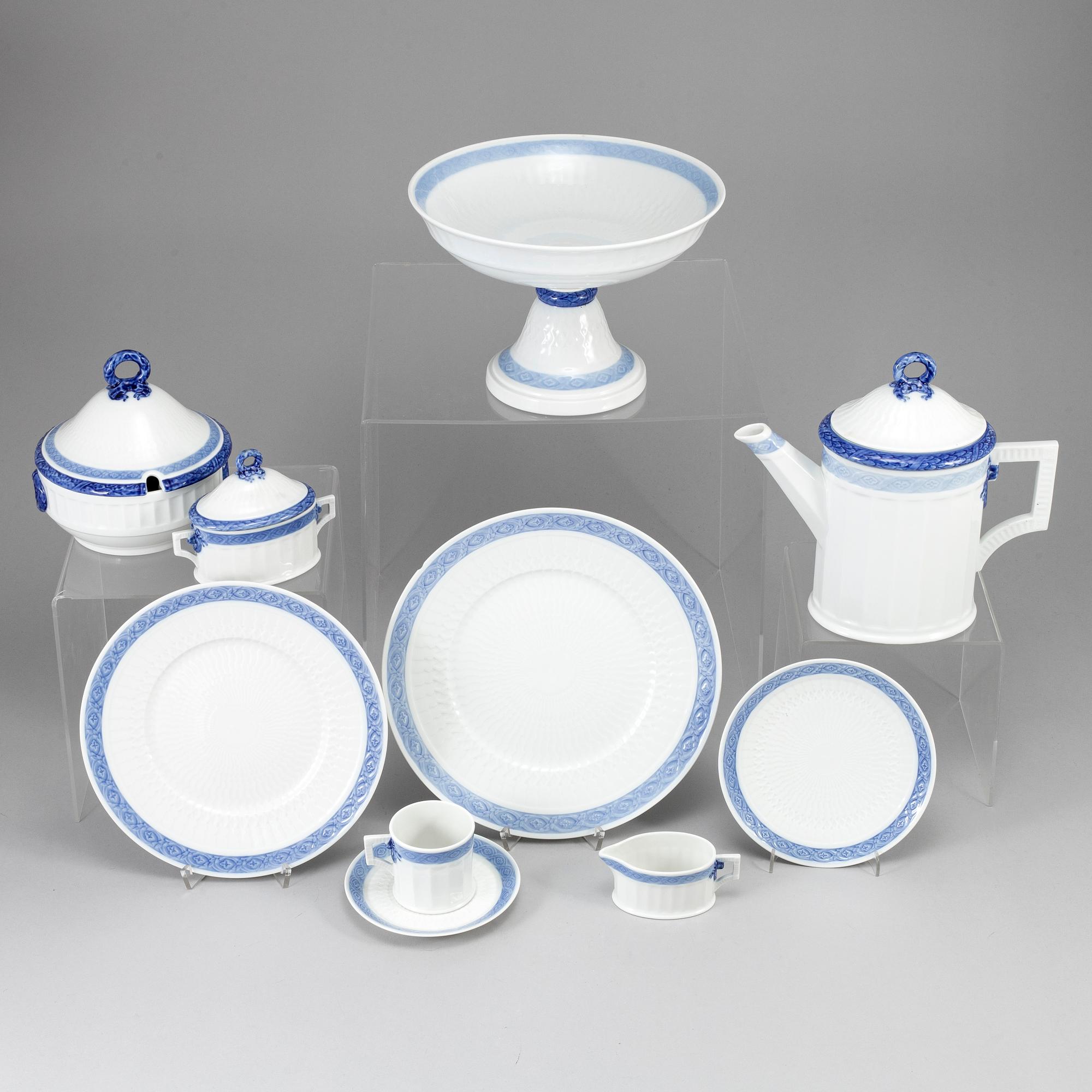 An Arnold Krog 'Blå Vifte' part porcelain coffee and tea service, Royal Copenhagen, Denmark (55 pieces).
