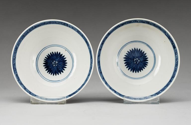 A pair of blue and white bowls, Qing dynasty, Yongzheng (1723-35), with Xuande four character mark.