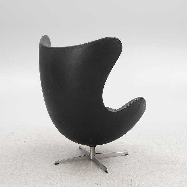 Arne Jacobsen, armchair, "The Egg Chair", Fritz Hansen, Denmark 1971.