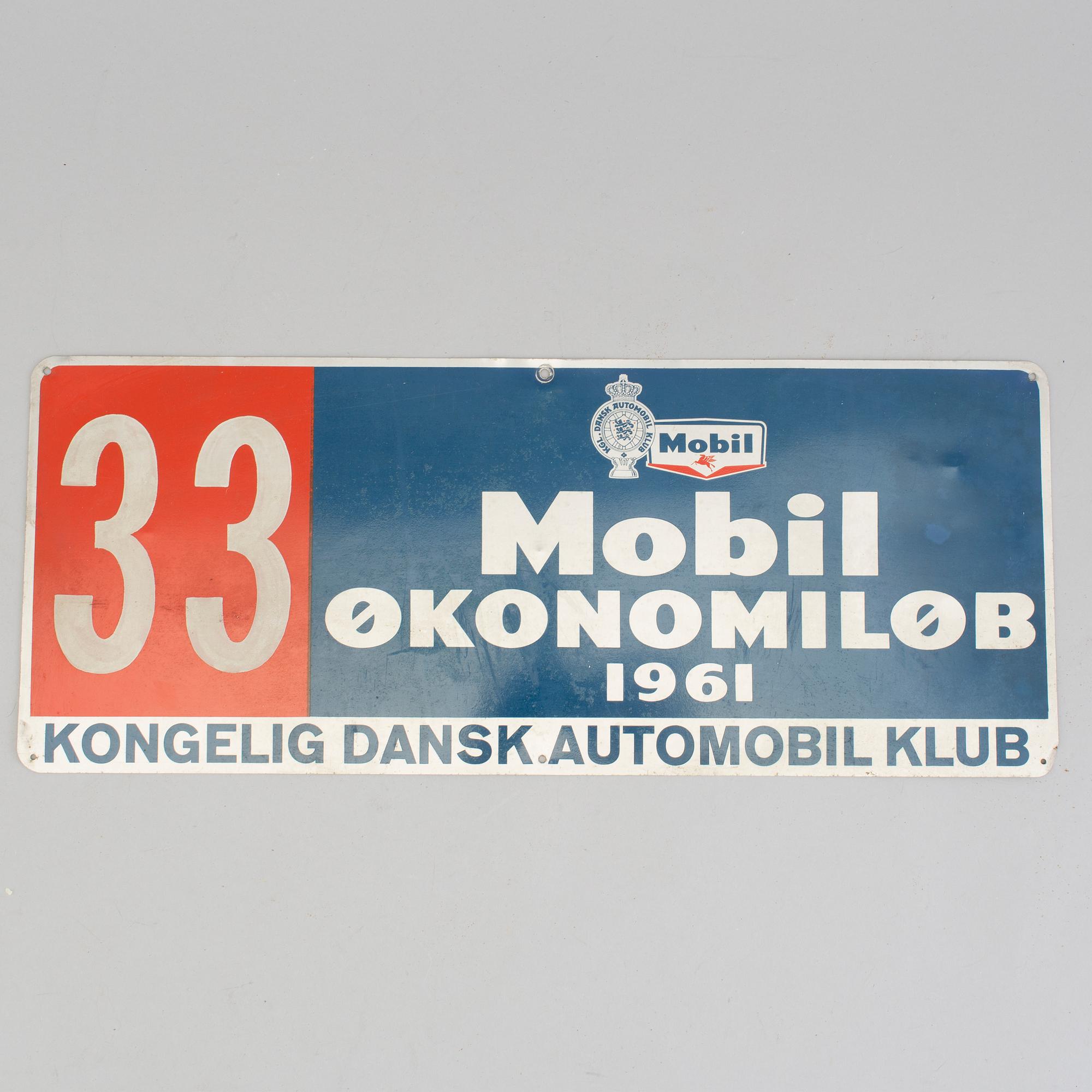 SKYLTAR, målad plåt, 1960-tal.