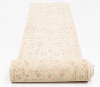 A runner carpet, oriental, approx. 833 x 83 cm.